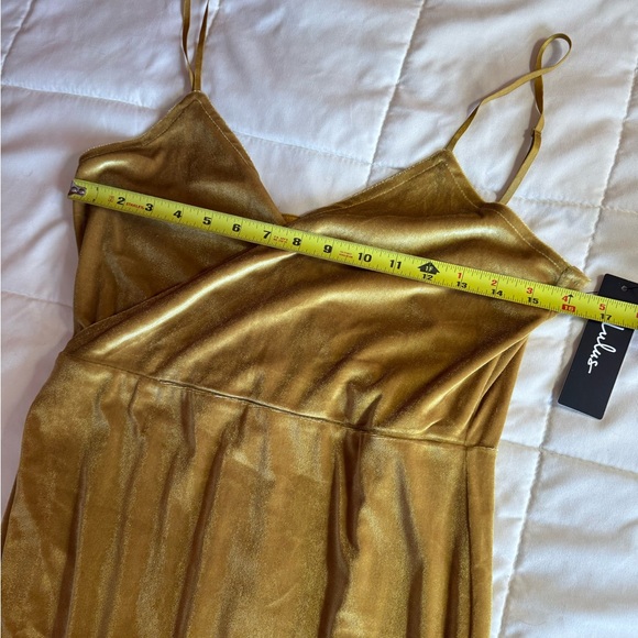 NWT Lulu's Velvet Bodycon Wrap Dress, Mustard Yellow, Size M - Picture 9 of 13